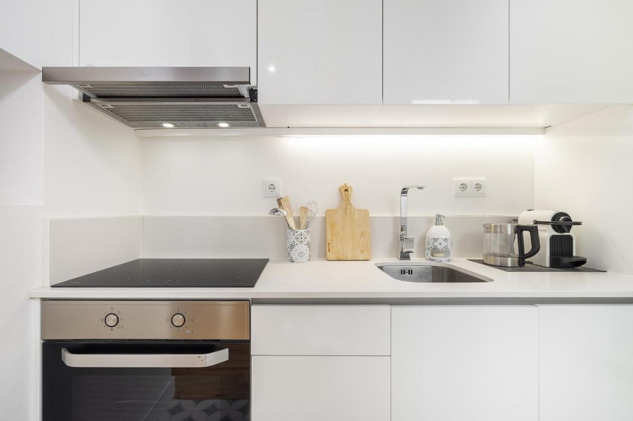 Whome Chic 1-Bed W/ Patio Perfect To Explore Lisbon Exterior photo